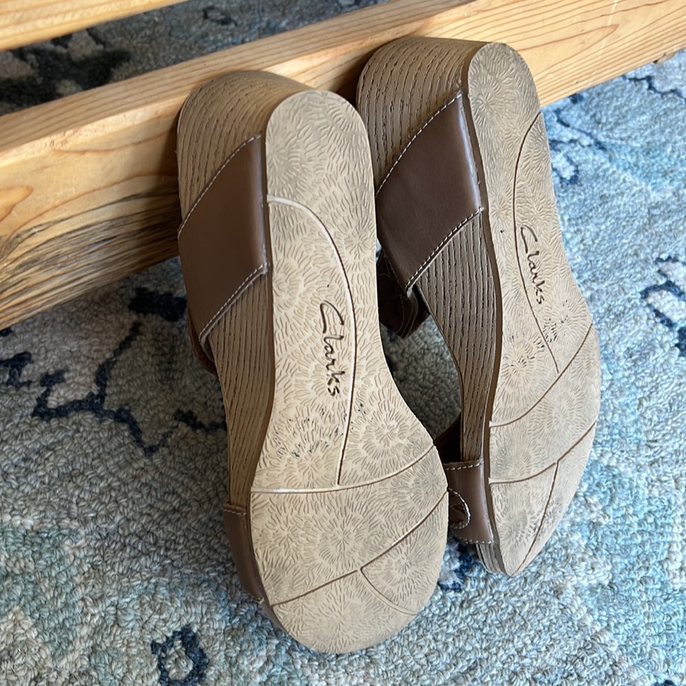 Clarks Sandals - Picture 5 of 7